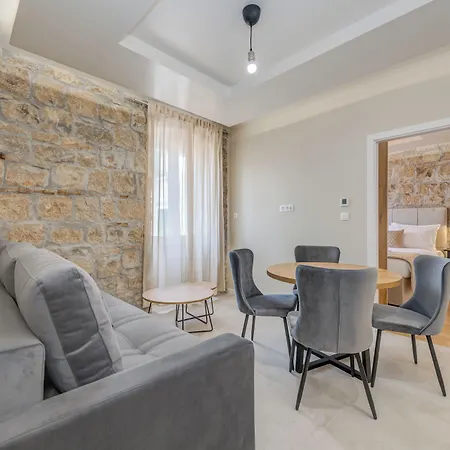 Inmotion Luxury Apartmán *